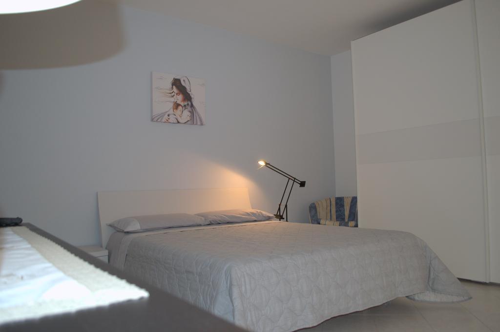 Casa Vacanze La Rocca Apartment มาเตรา ภายนอก รูปภาพ